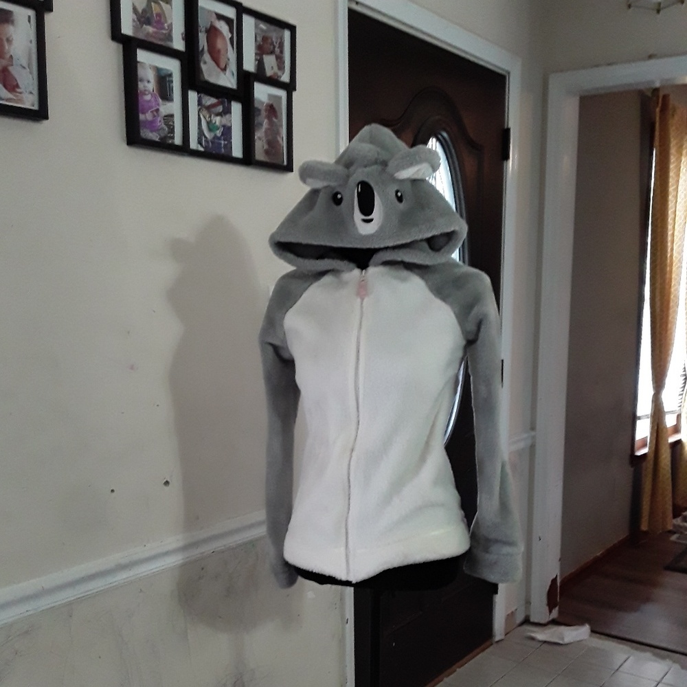 Cat and Jack kola hoddie